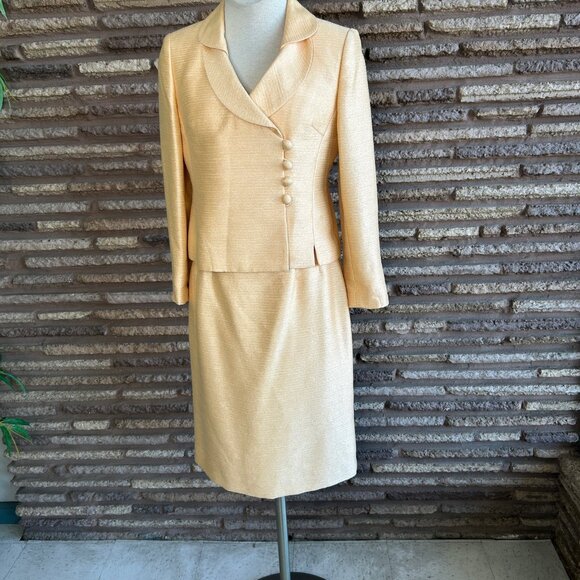 Kasper Cantaloupe Apricot Light Pumpkin Asymmetrical Buttons Skirt Suit Size 8P - Picture 3 of 11